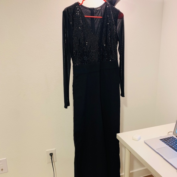 Clothes - Picture 9 of 10